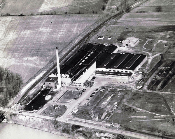 V8 plant - 1952